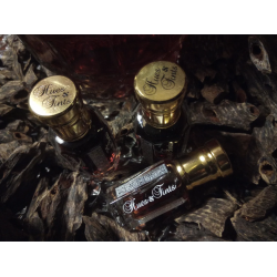 Oud Ashes - Pure Hindi oud oil. Sylhet, Bangladesh Distilled in 01/21 - Aged 2yrs+